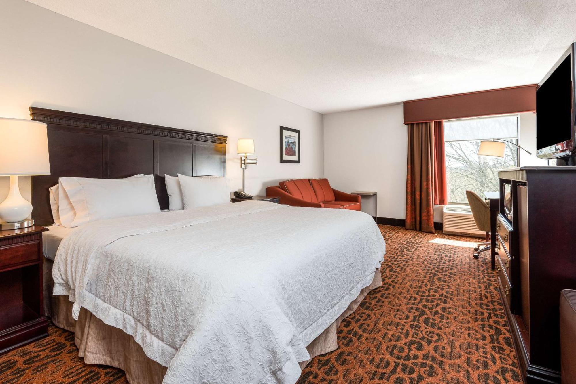 Hampton Inn Parkersburg/Mineral Wells Exterior photo