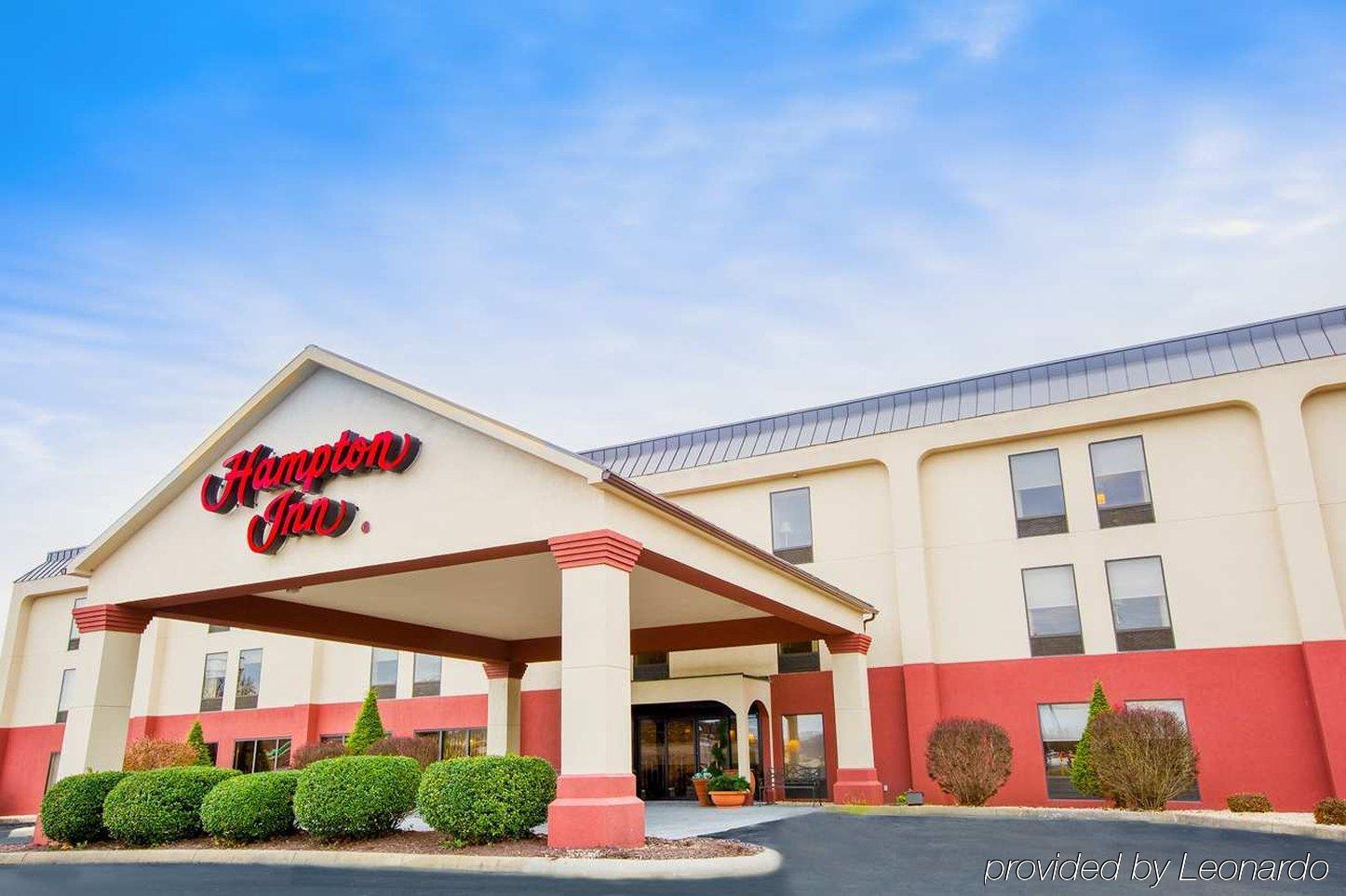 Hampton Inn Parkersburg/Mineral Wells Exterior photo