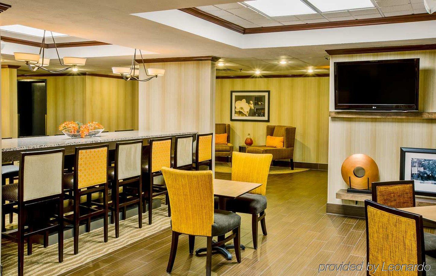 Hampton Inn Parkersburg/Mineral Wells Exterior photo