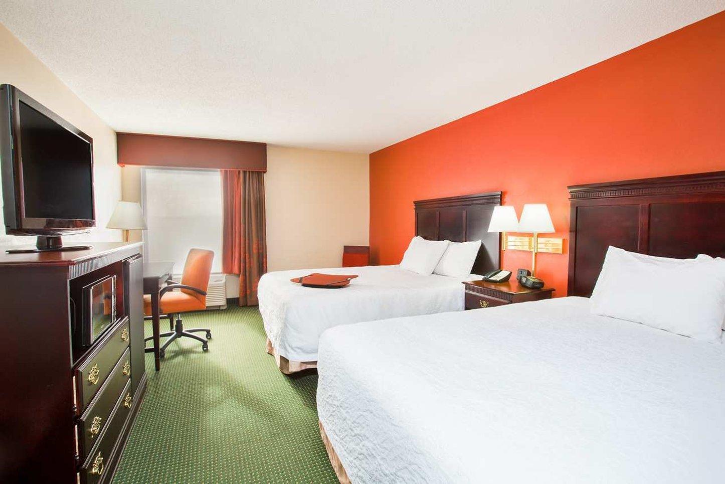 Hampton Inn Parkersburg/Mineral Wells Exterior photo